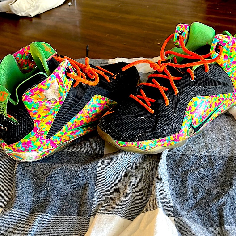 Nike 5Y Youth LeBron 12 Fruity Pebbles Cereal GS Black Green Orange